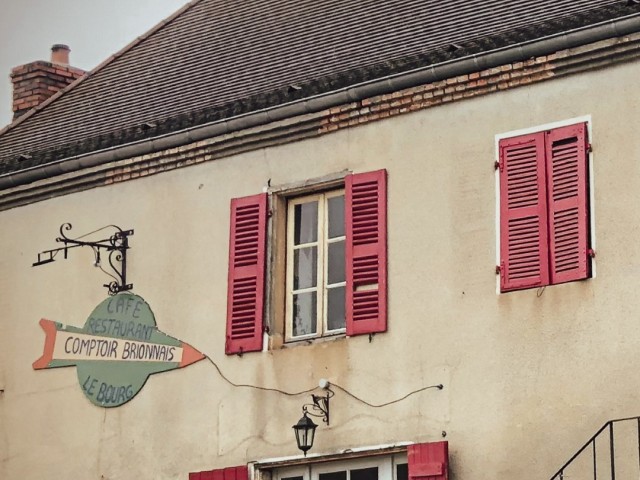 1. Le comptoir Brionnais