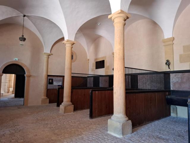 4. Ecuries de ﻿Chaumont