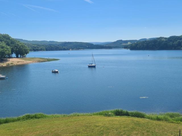 4. Rondom het Lac des Settons