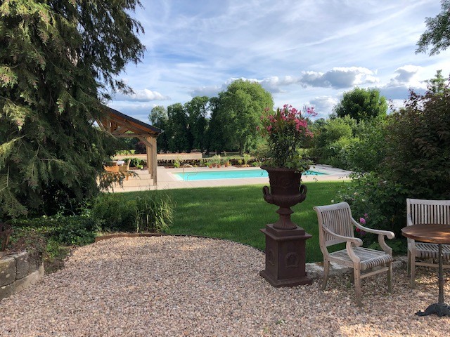 <p><!--StartFragment--><em><!--StartFragment--><em>©Beau Séjour à la Maison Blanche<br><em>Chambre d'hôte (B&B) in Bourgondië</em></em><!--EndFragment--></em><!--EndFragment--></p>