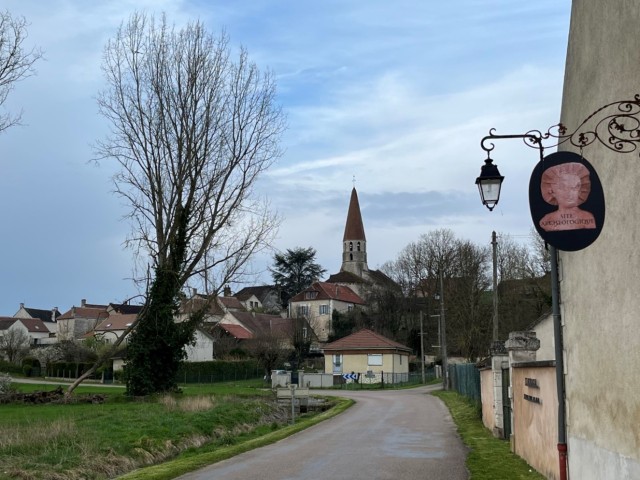 3. Escolives-Sainte-Camille