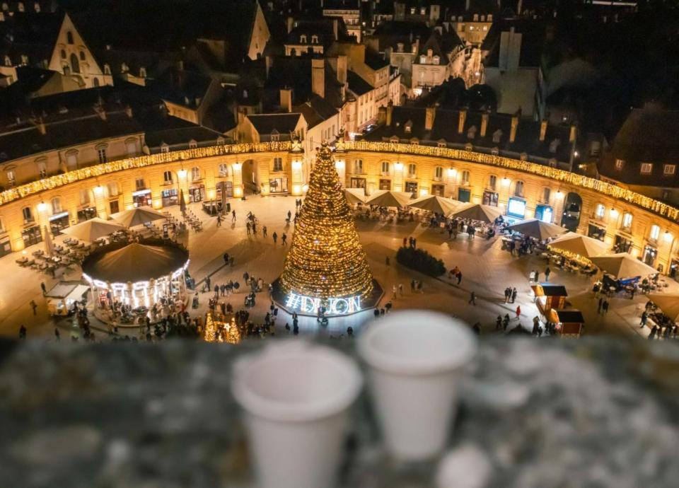 Kerstproeverij op toren Filips de Goede