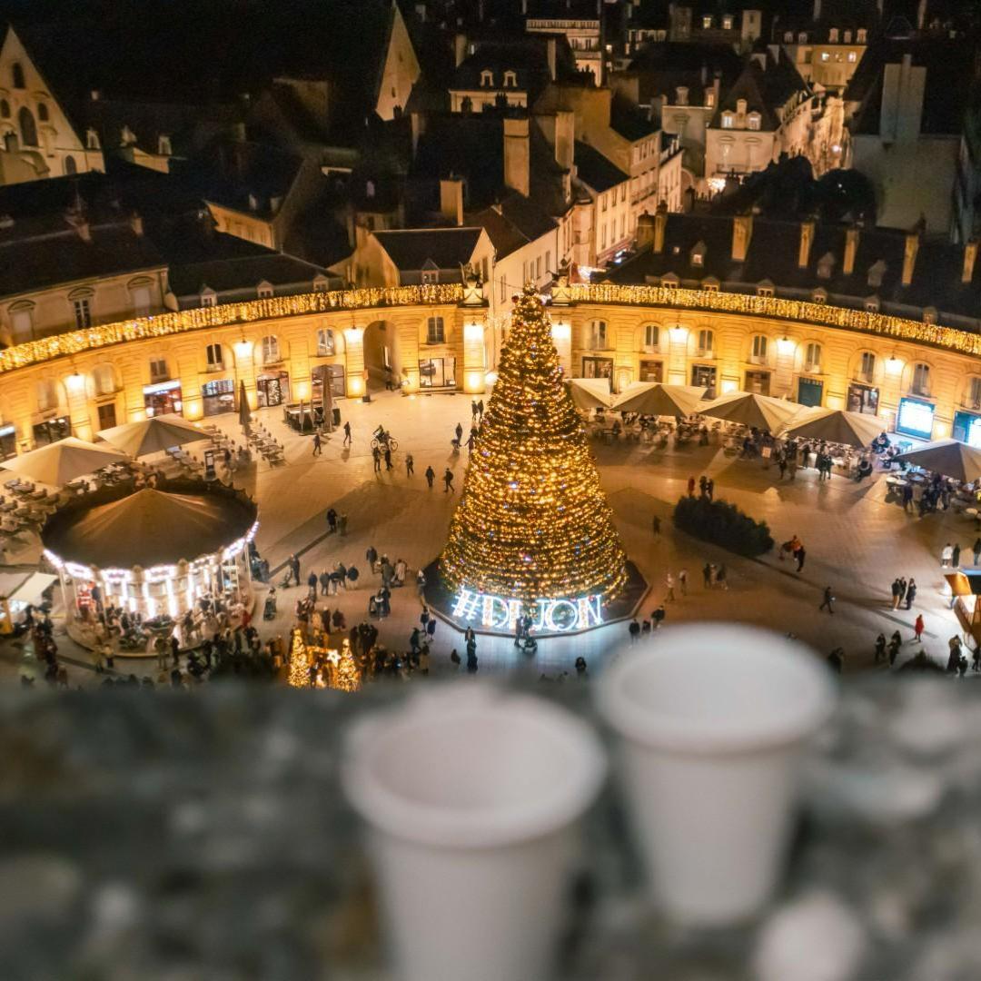 Kerstproeverij op toren Filips de Goede