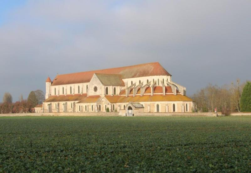 Abdij Pontigny: schone slaapster die ontwaakt
