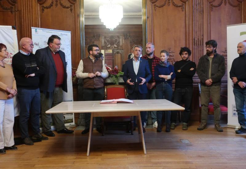 Eerste wijngaarden Morvan dit jaar geplant