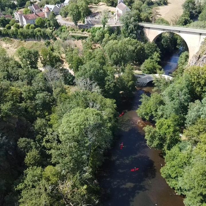 Tokkelen vanaf brug Pierre-Perthuis