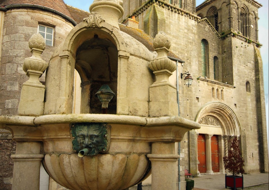 Basiliek Saint-Andoche Saulieu