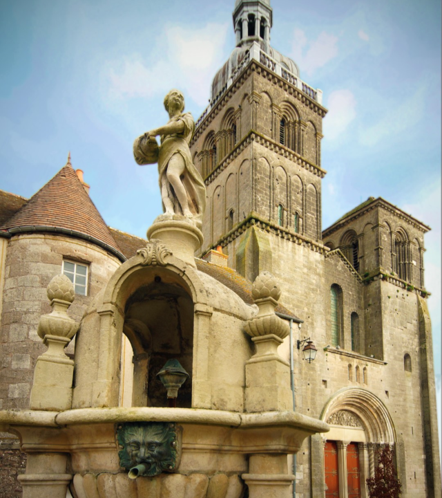 Basiliek Saint-Andoche Saulieu