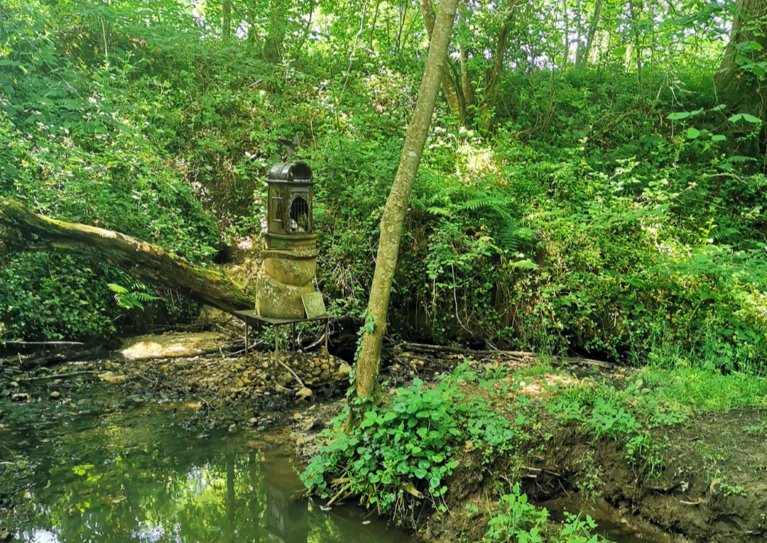 Saint-Amand-en-Puisaye: Pad van Carriès