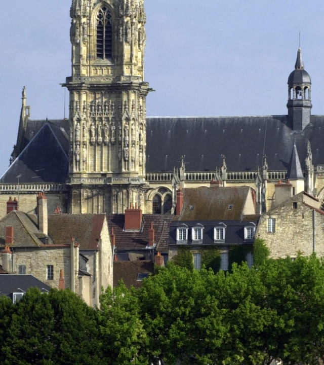 Kathedraal Saint-Cyr en Sainte-Julitte Nevers