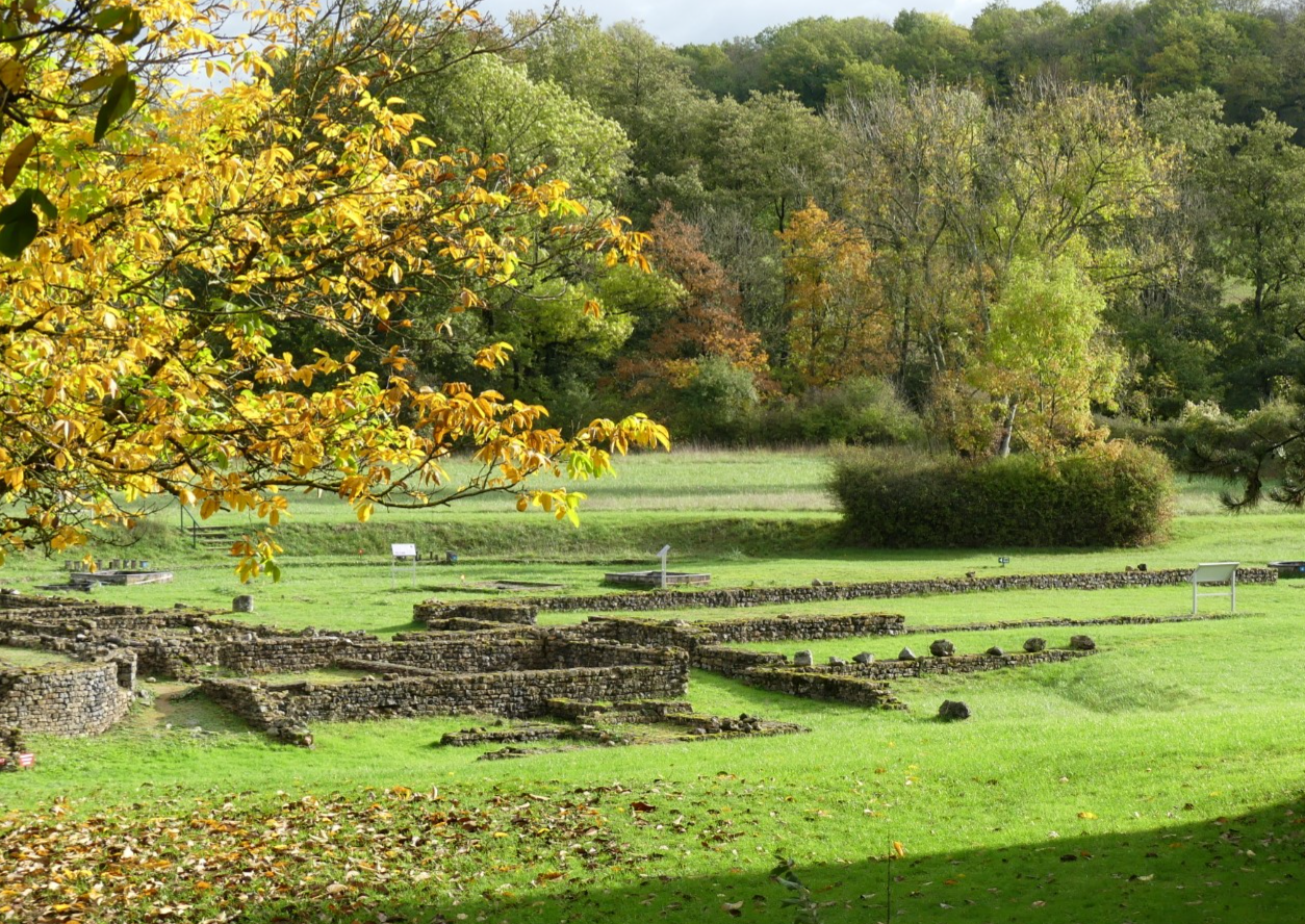 Opgravingen Saint-Père vanuit Vézelay