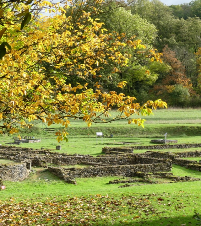 Opgravingen Saint-Père vanuit Vézelay