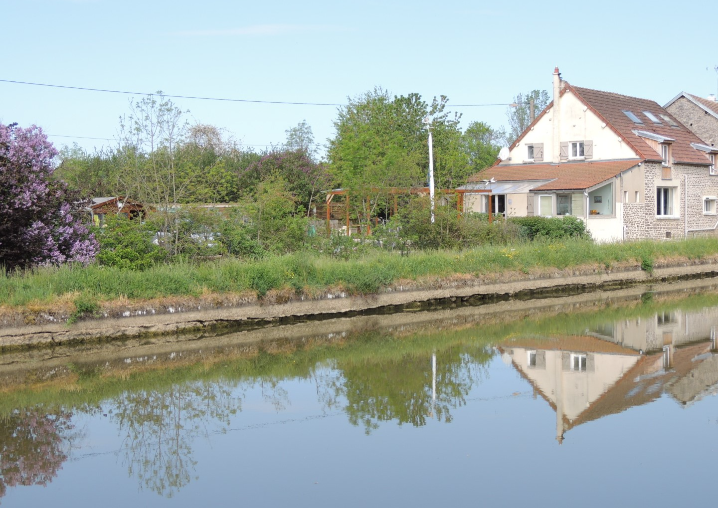 Au bord du Canal
