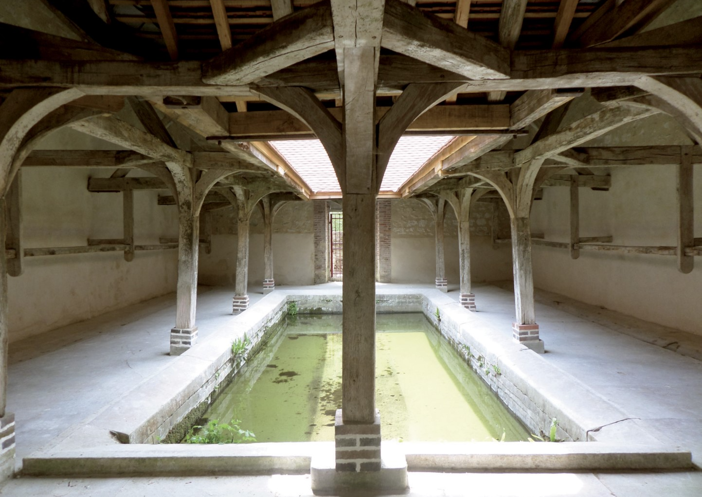 Venizy: Wasplaatsen en Waterlopen