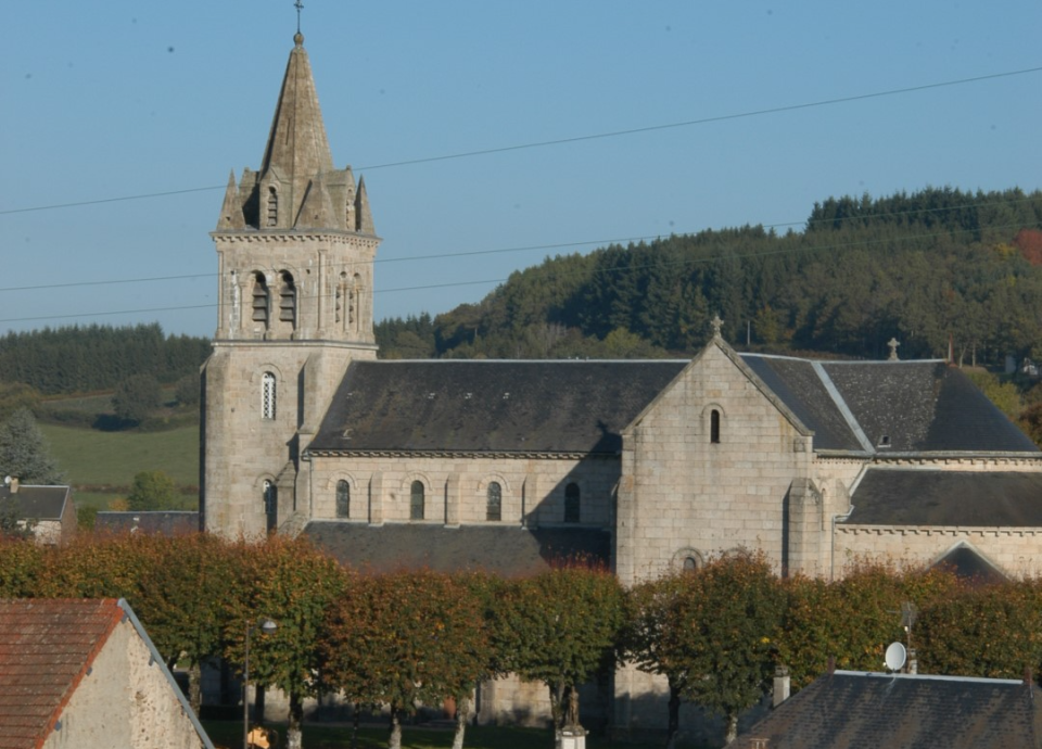 Vertelwandeling een Bloedbad in de Morvan, Dun les Places