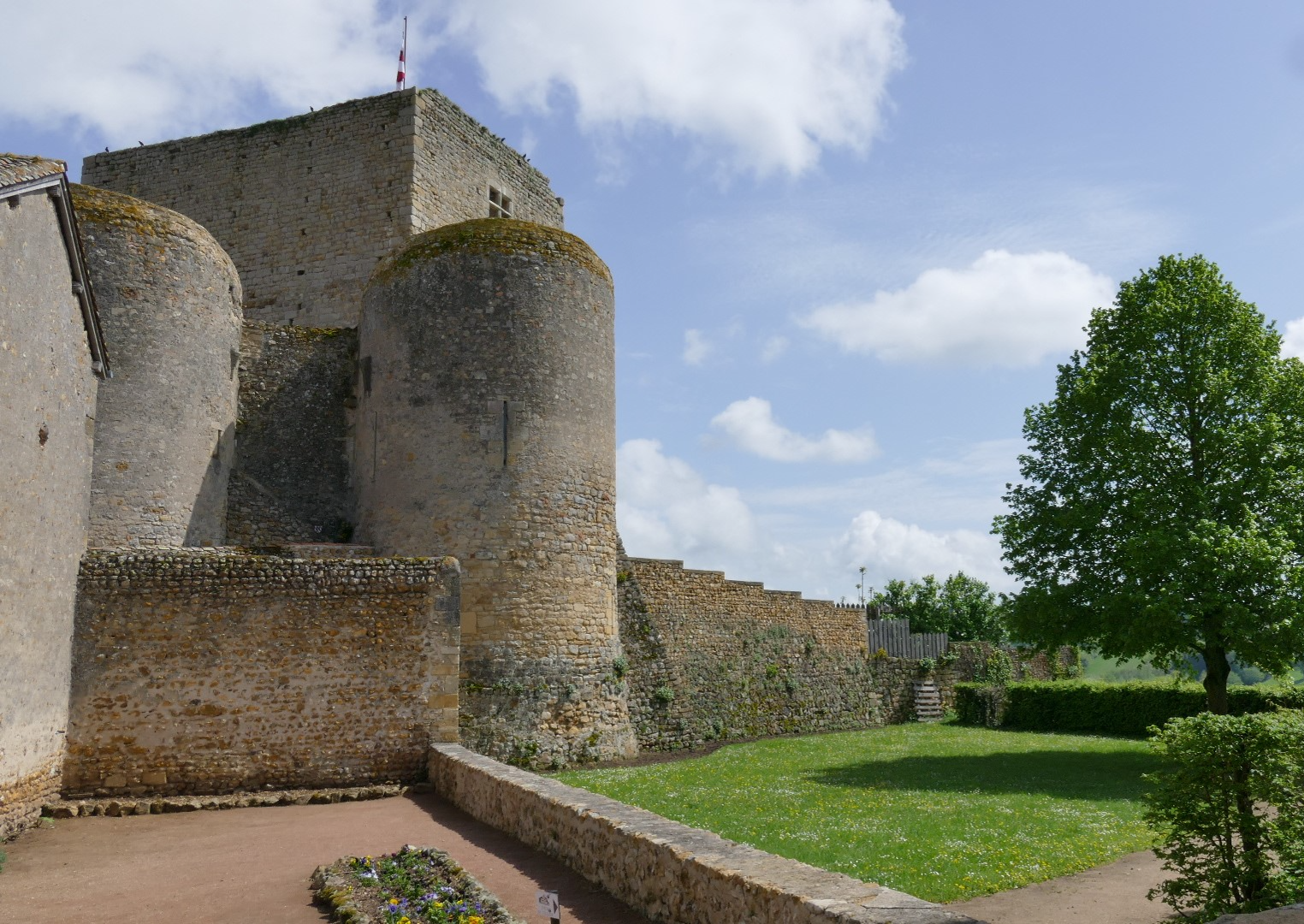 Kasteel van Semur-en-Brionnais