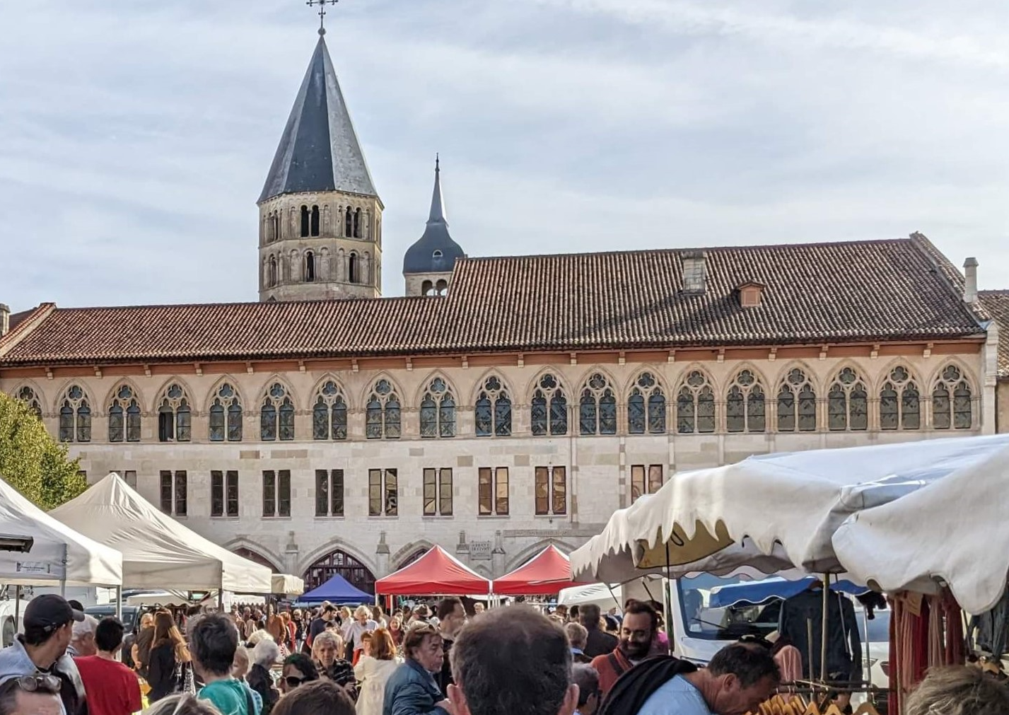 Weekmarkt Cluny