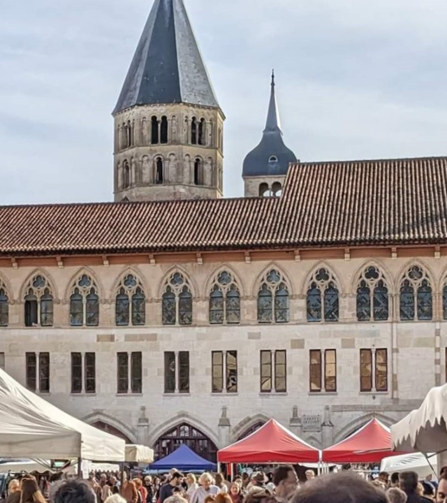 Weekmarkt Cluny