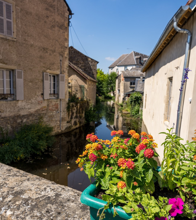 Moulins-Engilbert
