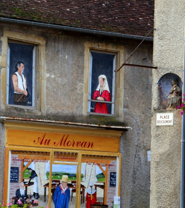 Moulins-Engilbert en omgeving