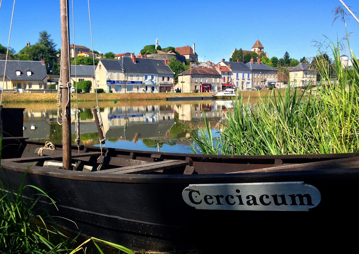 Cercy-la-Tour en omgeving
