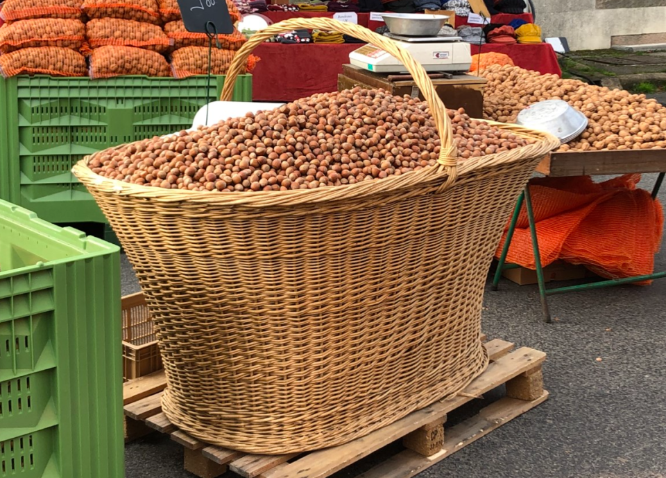 Kastanjemarkt Saint-Léger-sous-Beuvray