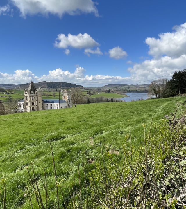 Rond het meer van Bousson