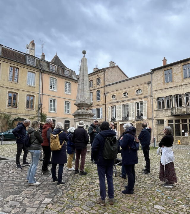 Nederlandstalige rondleiding volgen